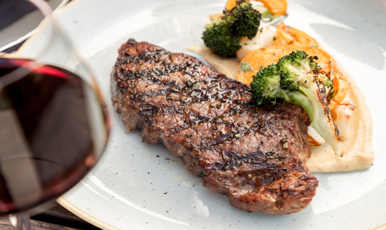 Why Steak Makes a Fantastic Lunch Option